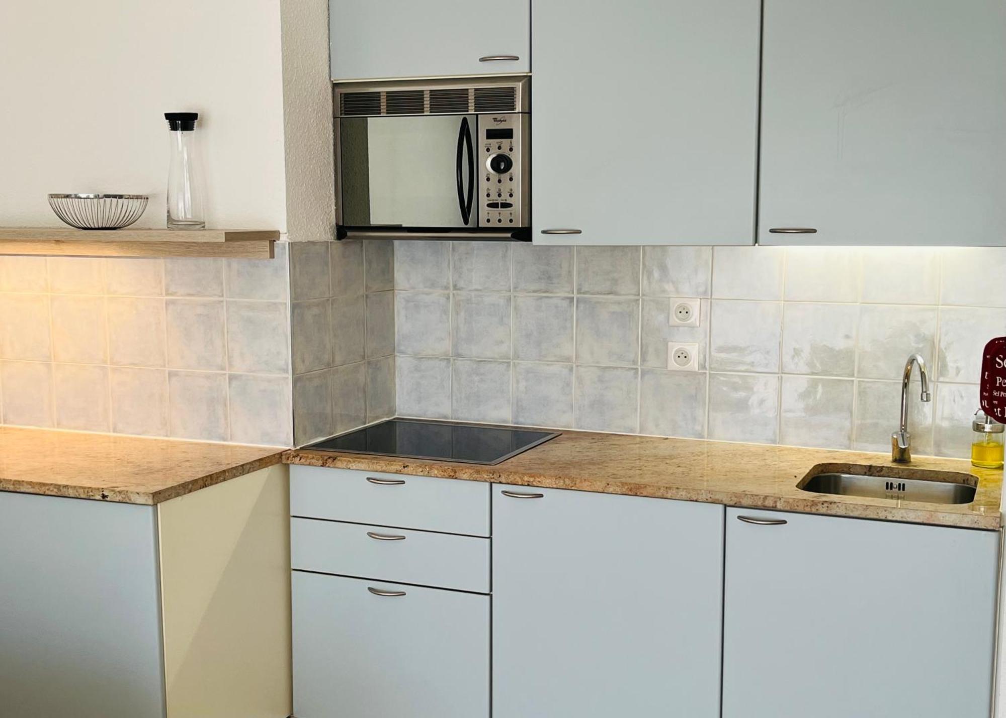 Studio Apartment with Sea View,1499494090:JPEG